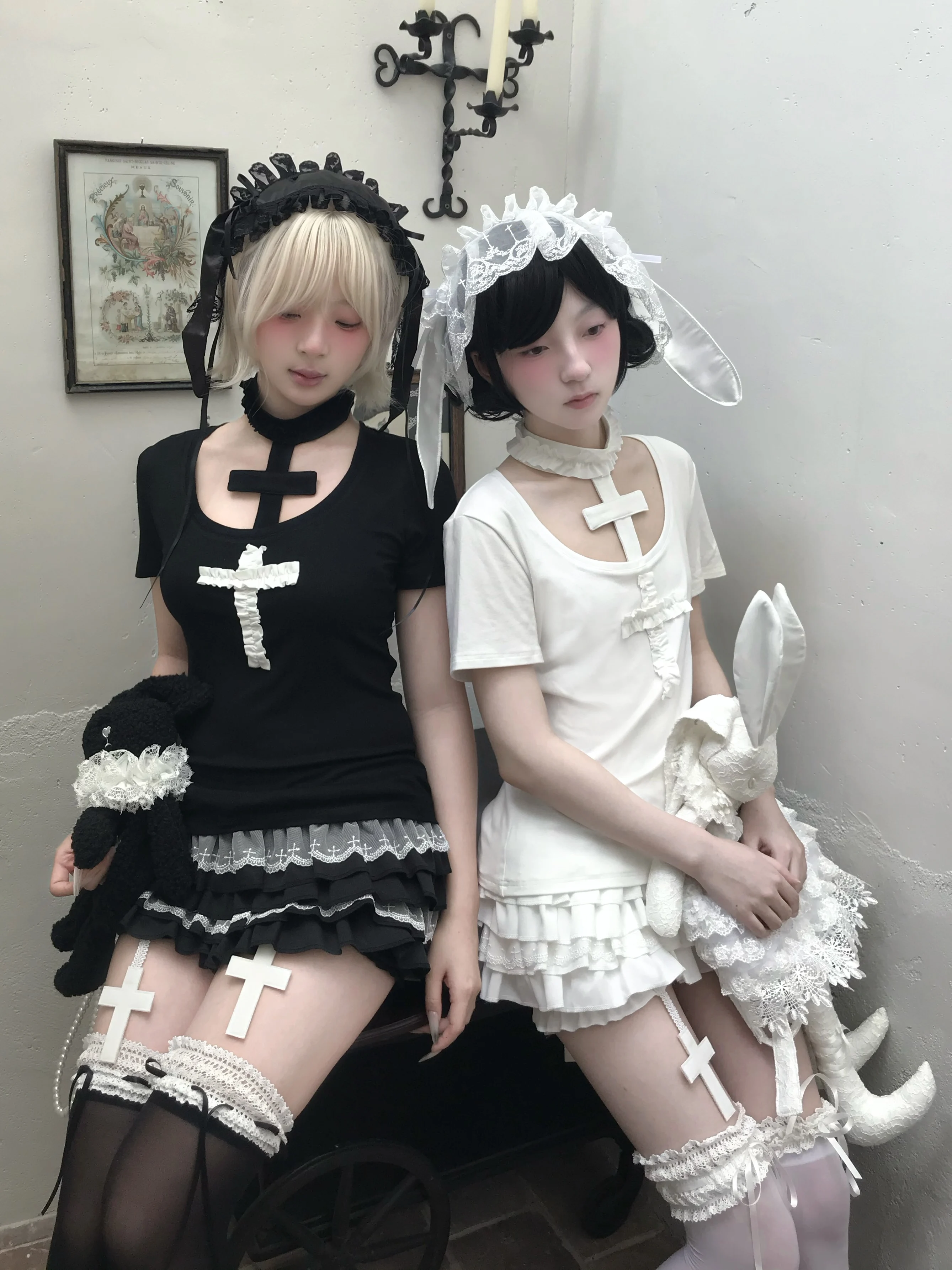 

DamnGirl Original Bunny Cute Gothic Cross Patch Black White Summer Tshirt Short Sleeve Halter Neck Subculture Shirt Top Tees