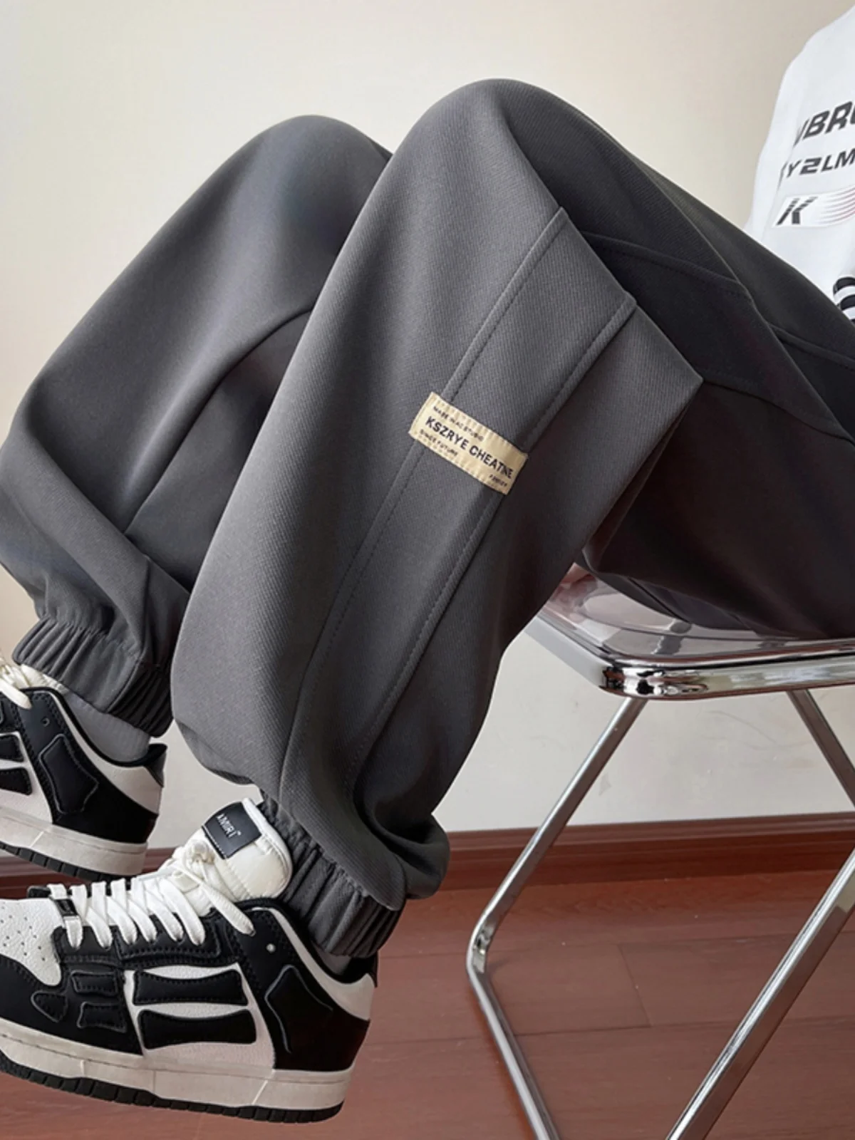 

Men's Casual Fleece Lined Sports Pants Loose Fit American Style Autumn Winter Cuffed Long Trousers Youth Active Lifestyle