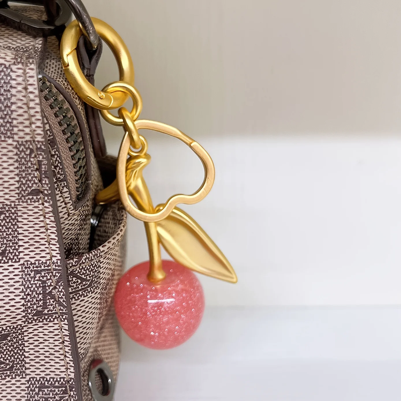 Cherry Charm Handbag Pendant Keychain for Women's Exquisite Internet-famous Crystal Cherry Bag Accessories High-Grade Pendant