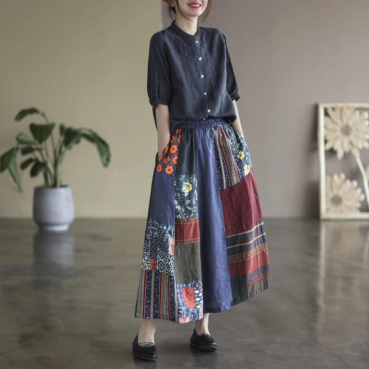 Retro Japońska Koszula z Bawełny i Lnu, Luźny Krój Wyszczuplający, Haftowana, Modna, Casualowa, Okrągły Dekolt, Pięciokrotnie Zbierana