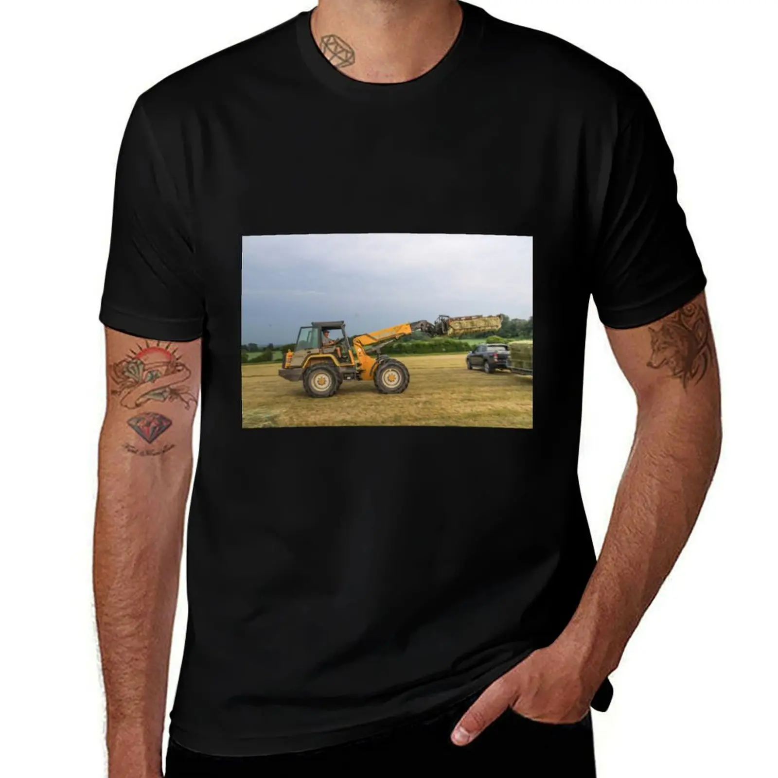 Matbro loading hay T-Shirt Basic Regular Fit Casual T-Shirt