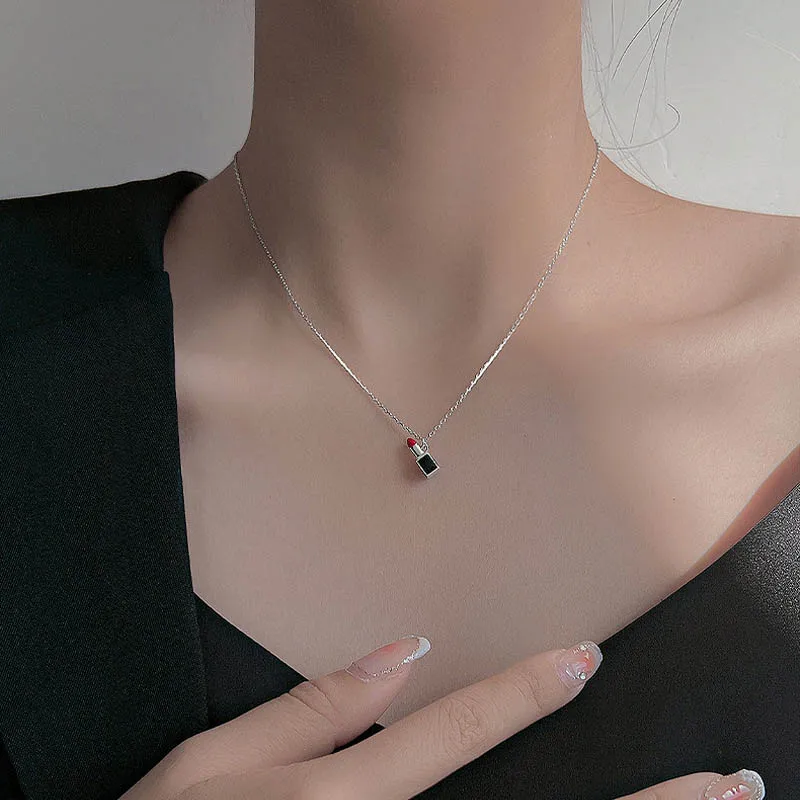 Fashion Lipstick Pendant Choker Necklace for Women Silver Plated Jewelry Gift for Ladies And Girls