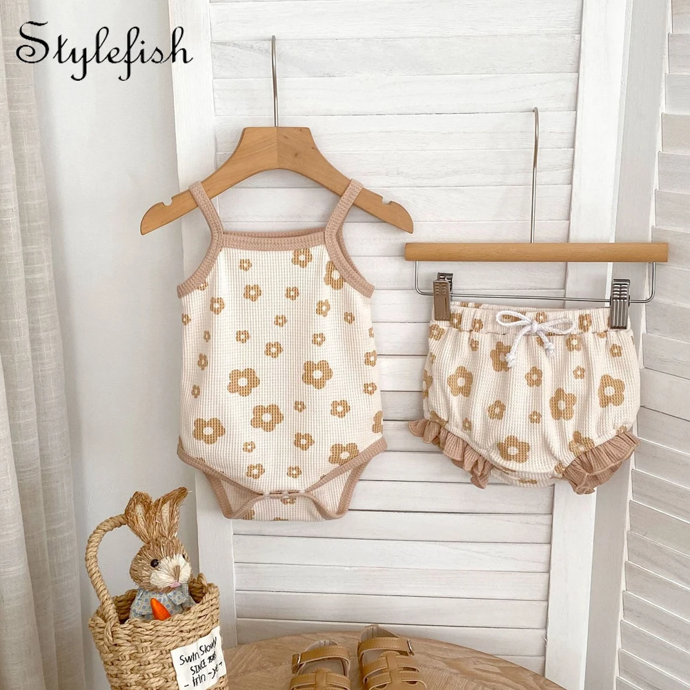 

Summer new baby clothes for 0-3 years old, cute printed suspender jumpsuit + shorts two-piece set