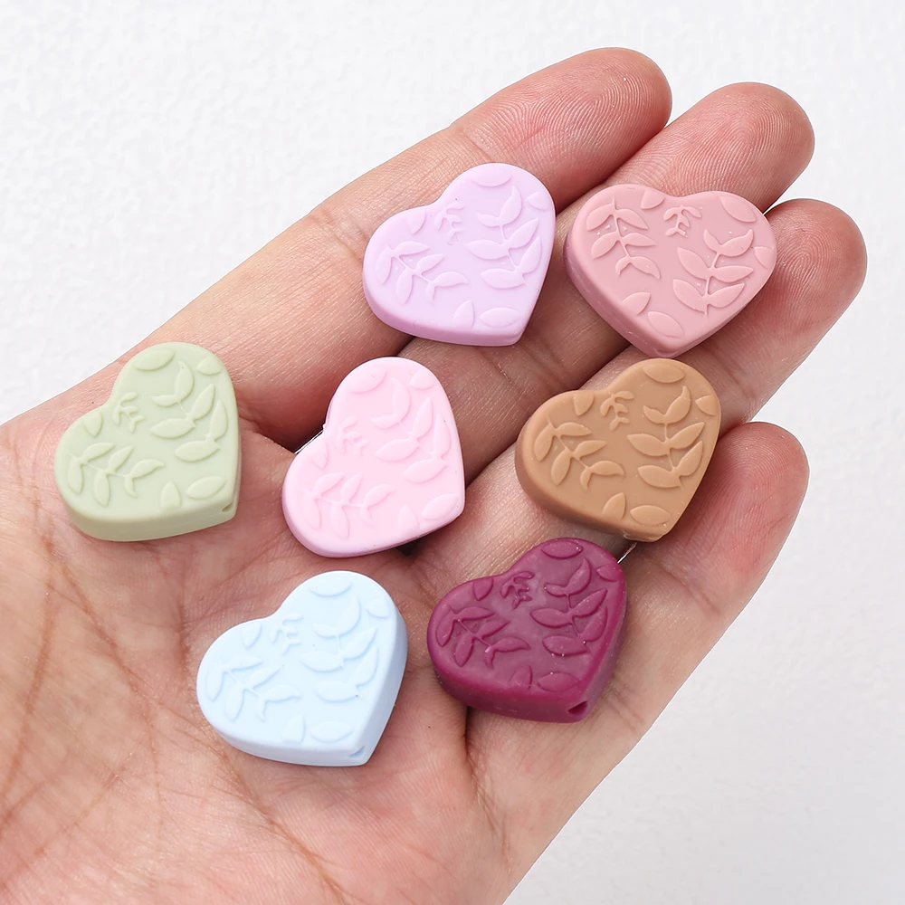 10Pcs New Multicolor Silicone Beads Carve Print Heart Style Beads For Jewelry DIY handmade Baby Teethers Bracelet Accessories