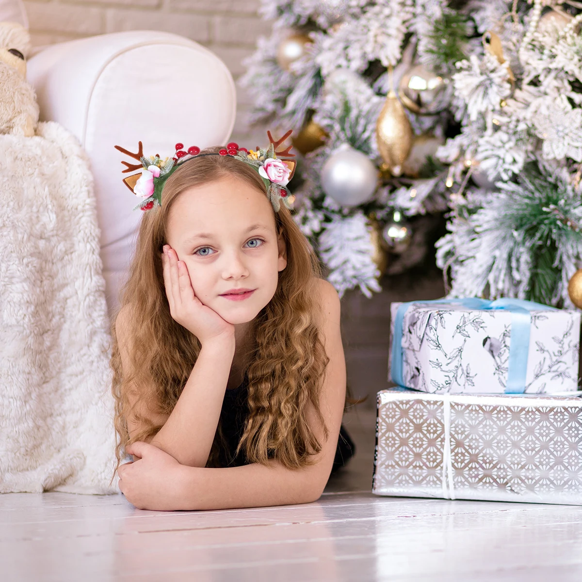 

1Pcs Deer Horn Hair Band Christmas Floral Headdress Comfortable Fit Non-Slip Festive Party Wear for Children Women Holiday