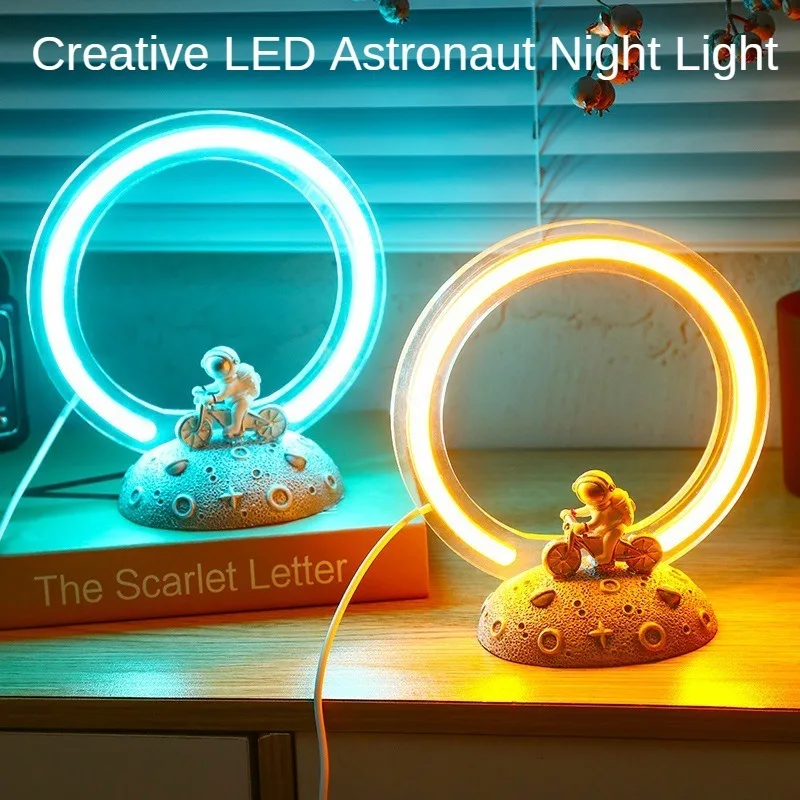 

Creative LED Astronaut Night Lights Ins Style Student Gift Cartoon MINI Table Lamps Bedroom Decoration Desktop Small Ornaments