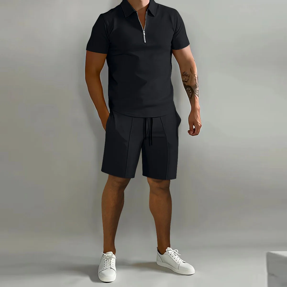 Traje de hombre, camisa polo de color sólido, pantalones de tira vertical con solapa, pantalones cortos de manga corta, ropa deportiva informal