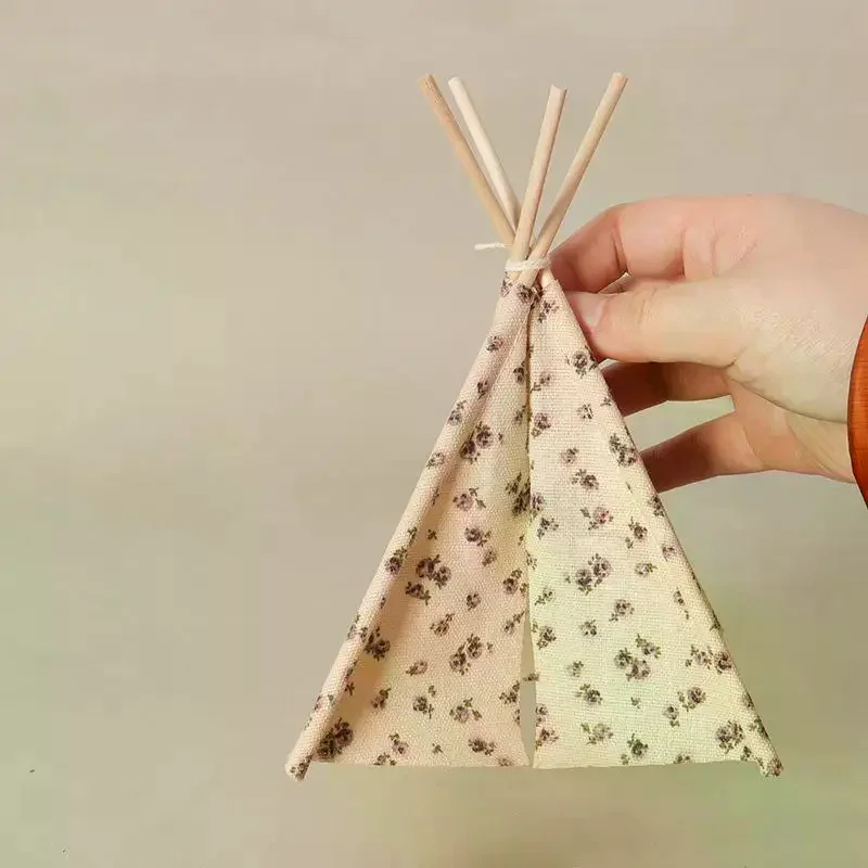/Cna/1 Set Handmade Simulation Miniature Camping Tent Model With Flower Wave Point Pattern 1/12 Doll House Scene Decoration