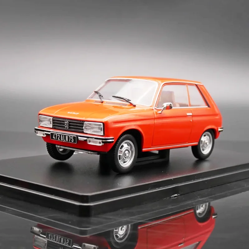 

IXO Diecast 1:24 Scale Alloy 104 ZS 1976 Classic Car Model Simulation Toy Finished Product Collection Gift Static Display
