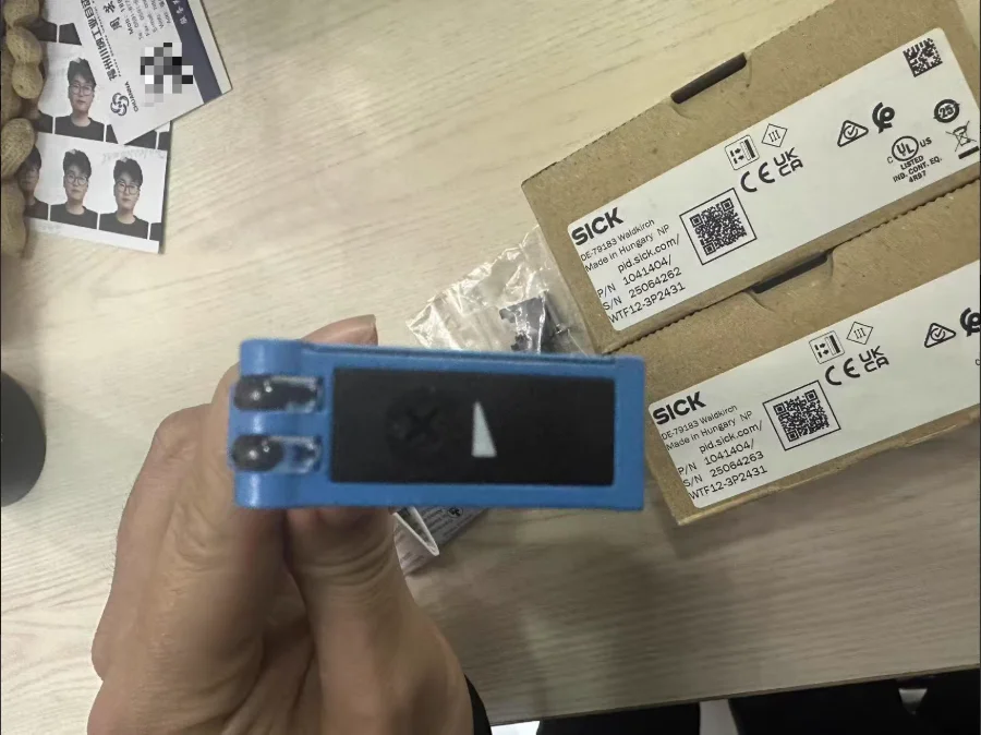 Brand new SICK photoelectric sensor, model WTF12-3P2431. Made in Germany, quality guaranteed.