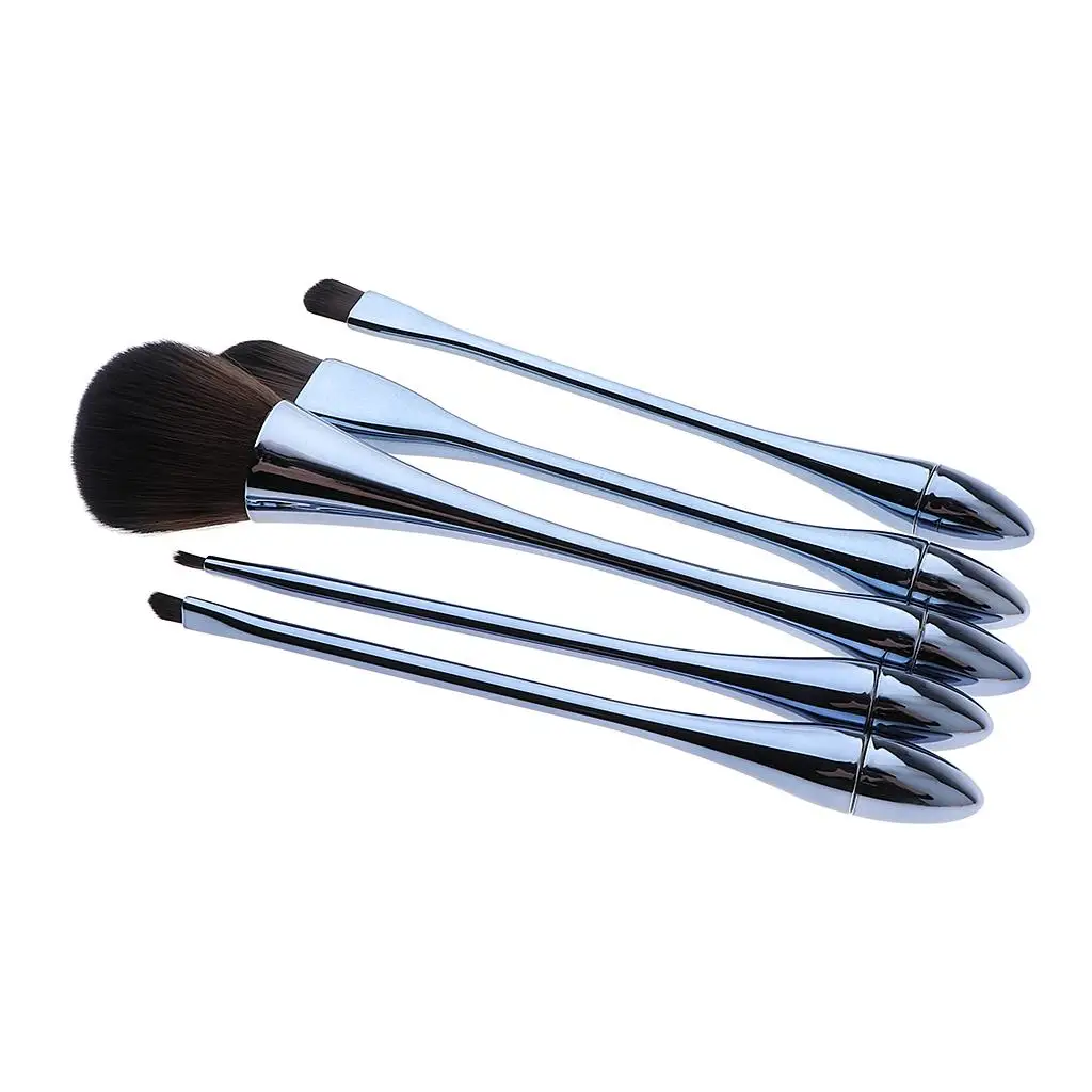 Set di pennelli per trucco 5 pennelli Kabuki Manico in plastica ultra morbida Pennelli cosmetici multifunzione per applicazione di fard e polvere
