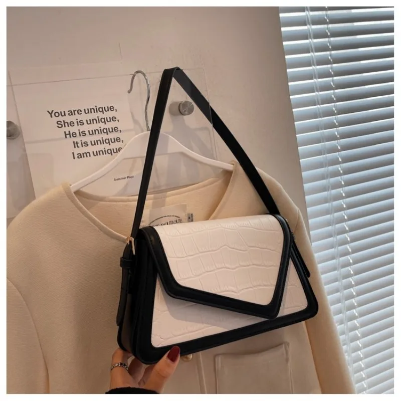 

Модная повседневная винтажная сумка для подгузников для женщин, элегантная кожаная сумка через плечо, дизайнерская минималистичная сумка-тоут с большой вместимостью.