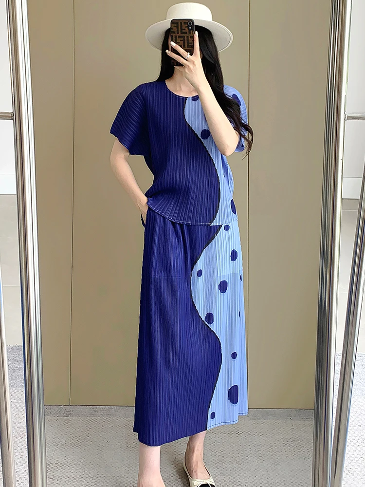

Miyake Color Blocked Niche Pleated Suit Women's Summer New Loose Short Sleeved Top+high Waisted Skirt Two-piece Set