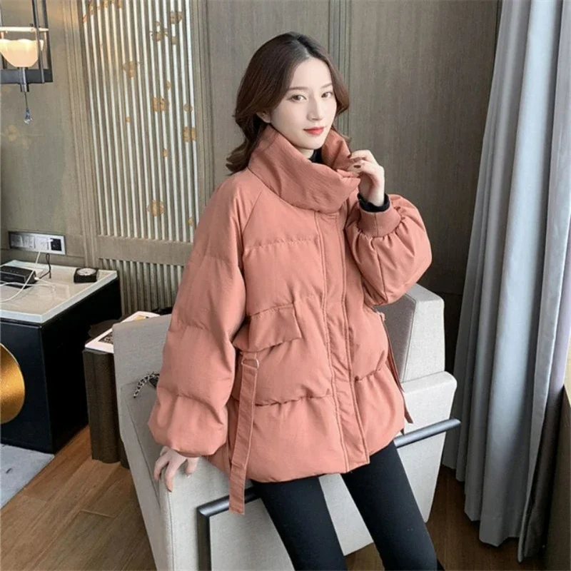 Donne imbottite in cotone Nuovo abbigliamento da pane Studenti Versione coreana Allentato Ins Cappotto corto invernale caldo Cappotto invernale da donna Giacca da donna