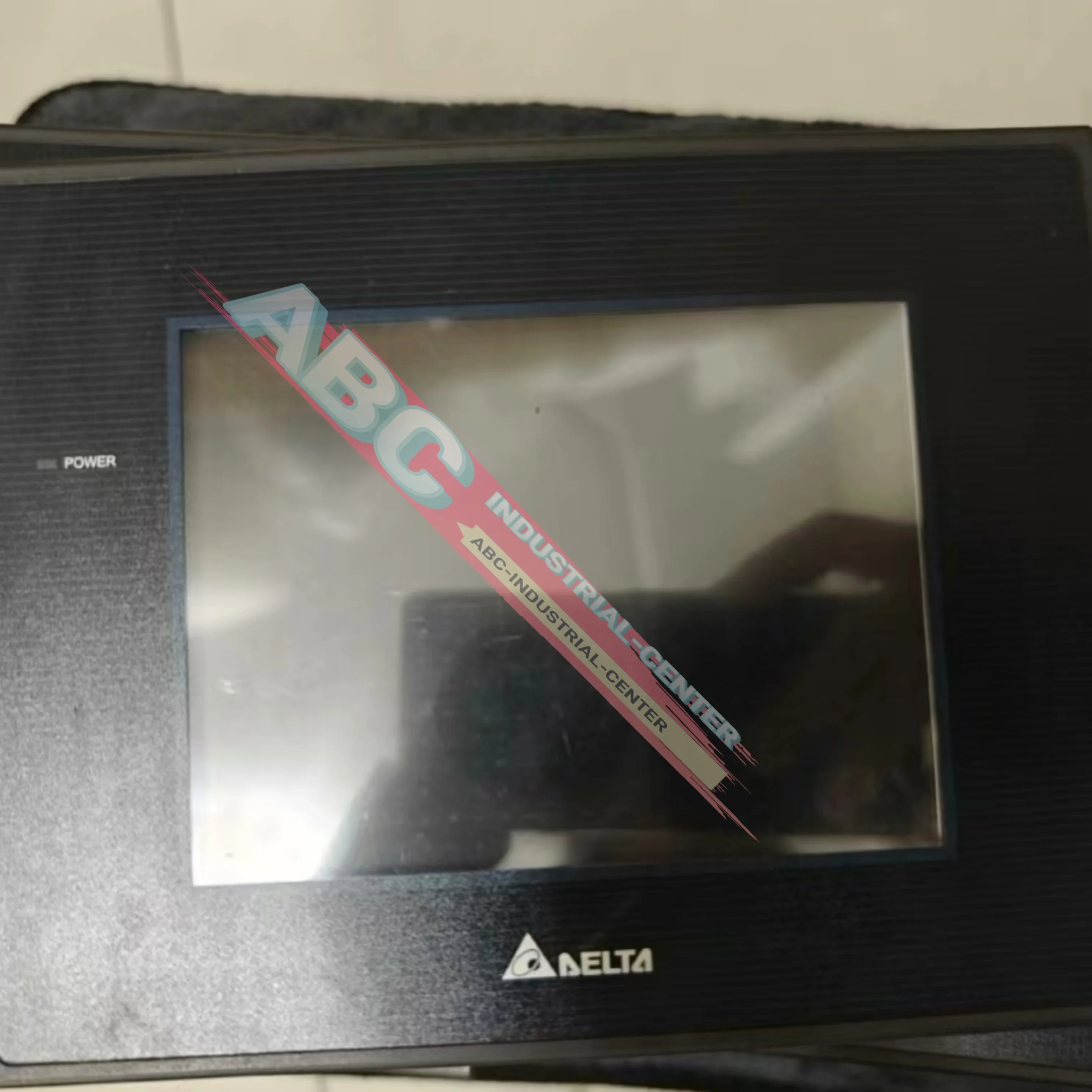 Nuovissimo touch screen HMI DOP-B03S211 DOP-B05S100