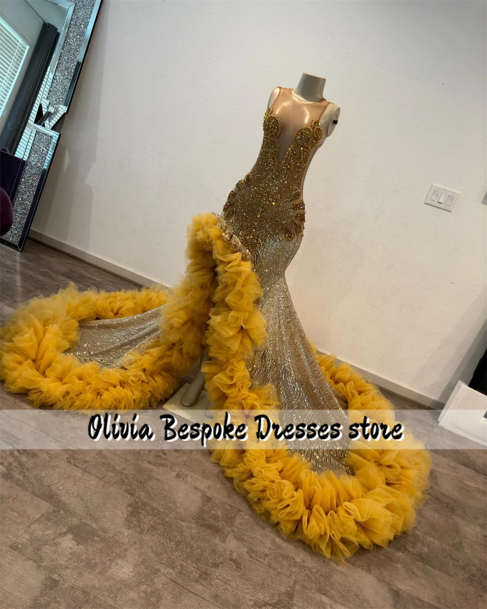 Fantastic Gold Ruched แยกชุดราตรีคริสตัลประดับด้วยลูกปัด 2025 วันเกิดหรูหราชุด Mermaid Graduation Party Gowns ที่กําหนดเอง