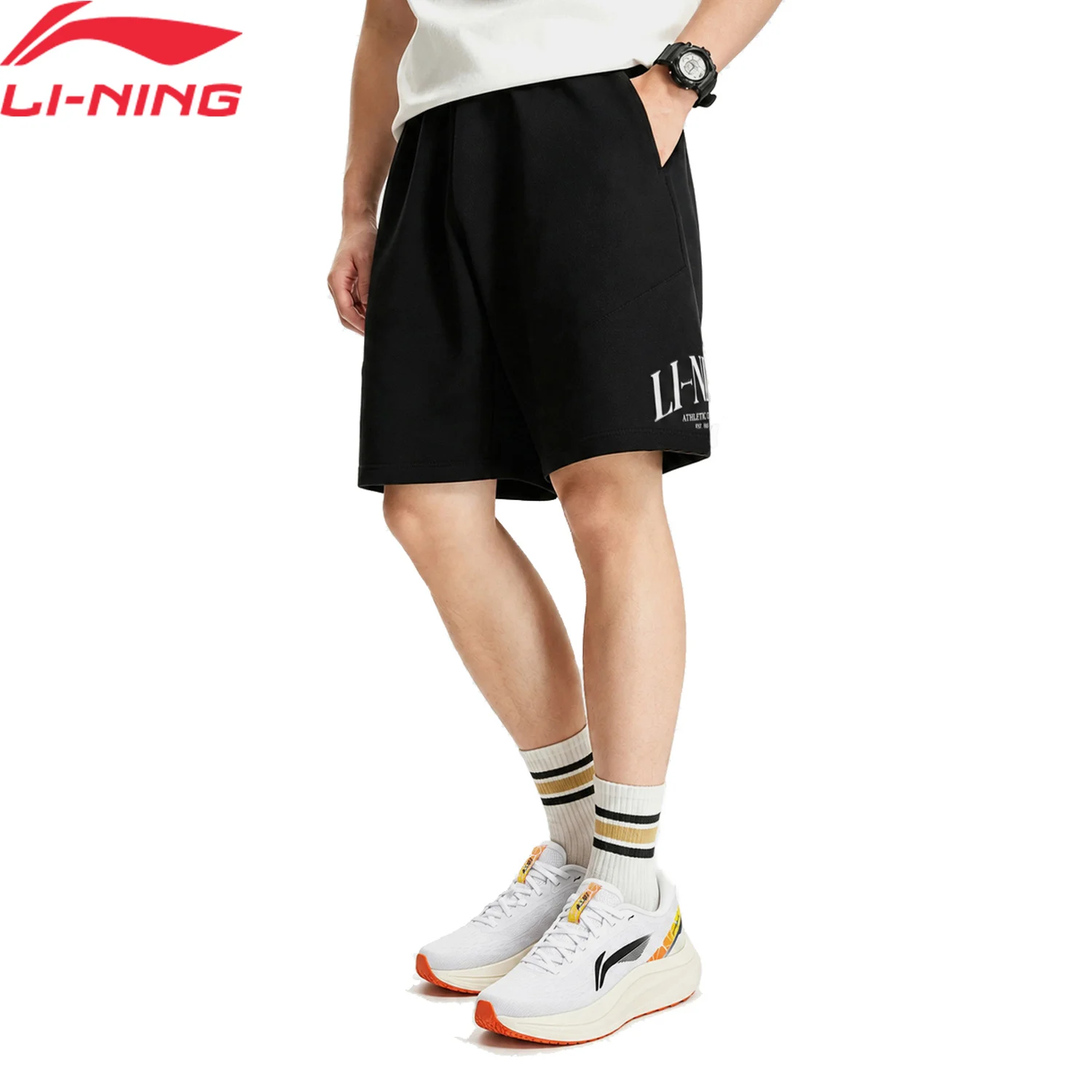 Li-Ning Herren-Sportshorts im Sportstil, LN COOL, 54 % Baumwolle, 46 % Polyester, lockere Passform, weich, bequem, LiNing Casual Bottom AKSW195