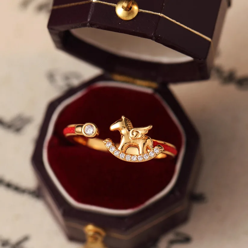 2026 New Red Rope Horse Ring for Women Adjustable Exquisite Fashion Versatile Finger Ring Bijoux Femmes