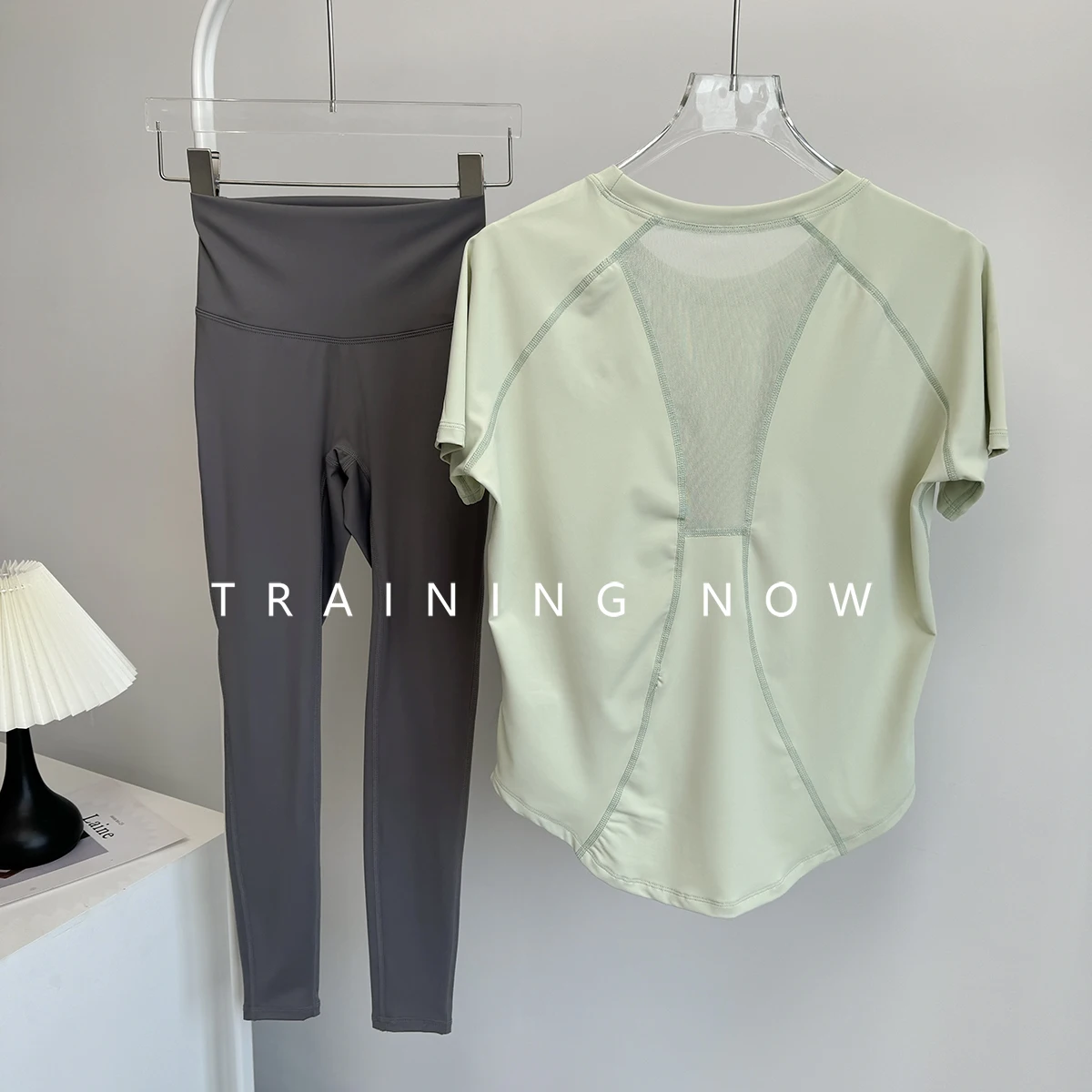 

Спортивный костюм премиум-класса для женщин, летняя свободная дышащая футболка для бега, скоростная сушка, топ, спортивный костюм для йоги