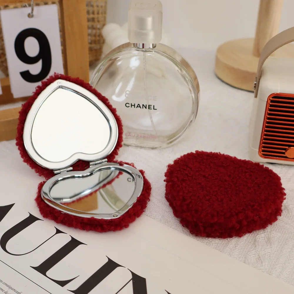 Plush Heart-Shaped Makeup Mirror with Magnifying Side, Folding Dual-Sided Portable Compact in Soft Teddy Bear Fur