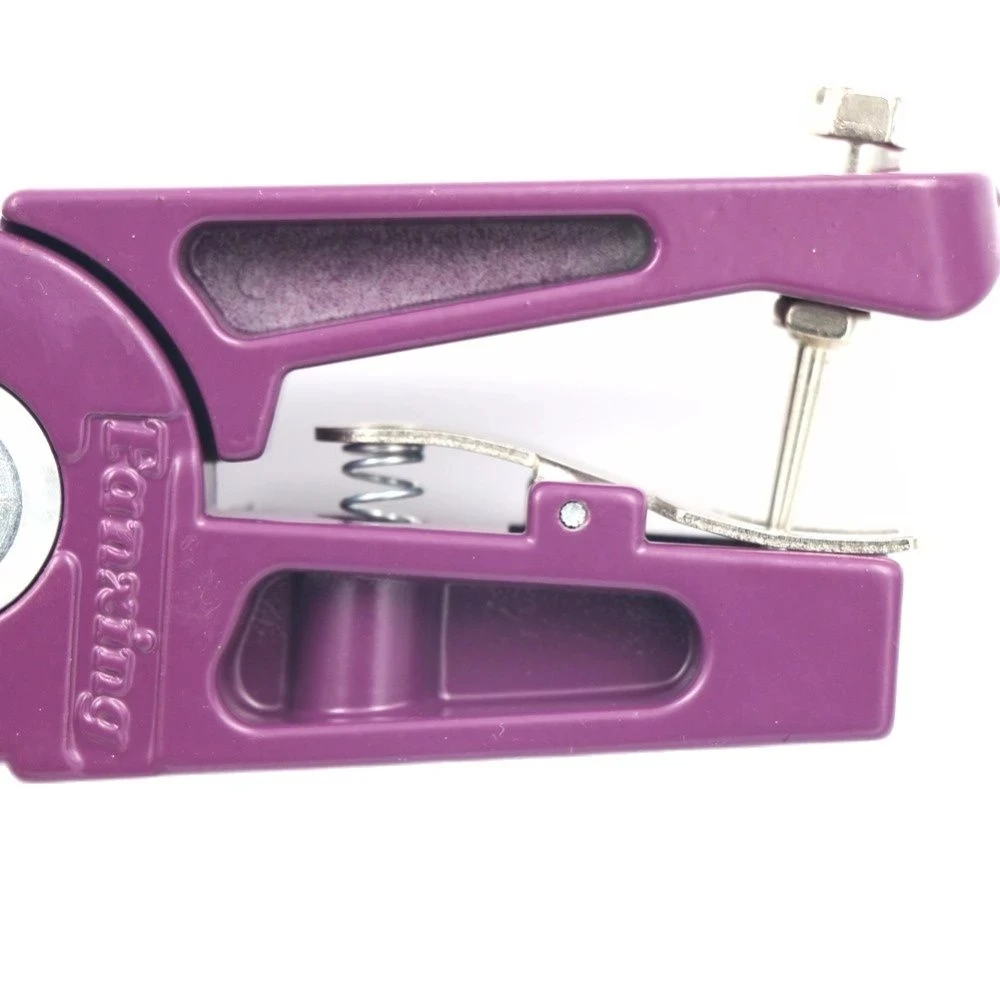 1 pz pinze per marchi auricolari per bestiame con ago per marchi auricolari pinze per spine per orecchie di animali in metallo viola strumento di identificazione per conigli di vacca suina