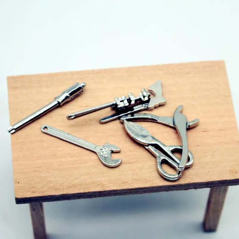 5 Stuks 1:12 Poppenhuis Miniatuur Legering Verstelbare Moersleutel Tang Gereedschap Set Reparatie Model Voor Poppenhuis Decor Kids Fantasiespel speelgoed