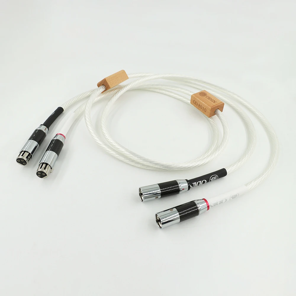Эталонный кабель XLR — позолоченный 8N OFC с вилкой из углеродного волокна и двойной экранировкой ​