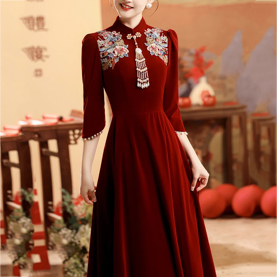 

PLus SIze 8XL Velvet Lady Chinese Qipao Cheongsam Bride Wedding Dress Exquisite Applique Beads Evening Party Dress Pleated Dress