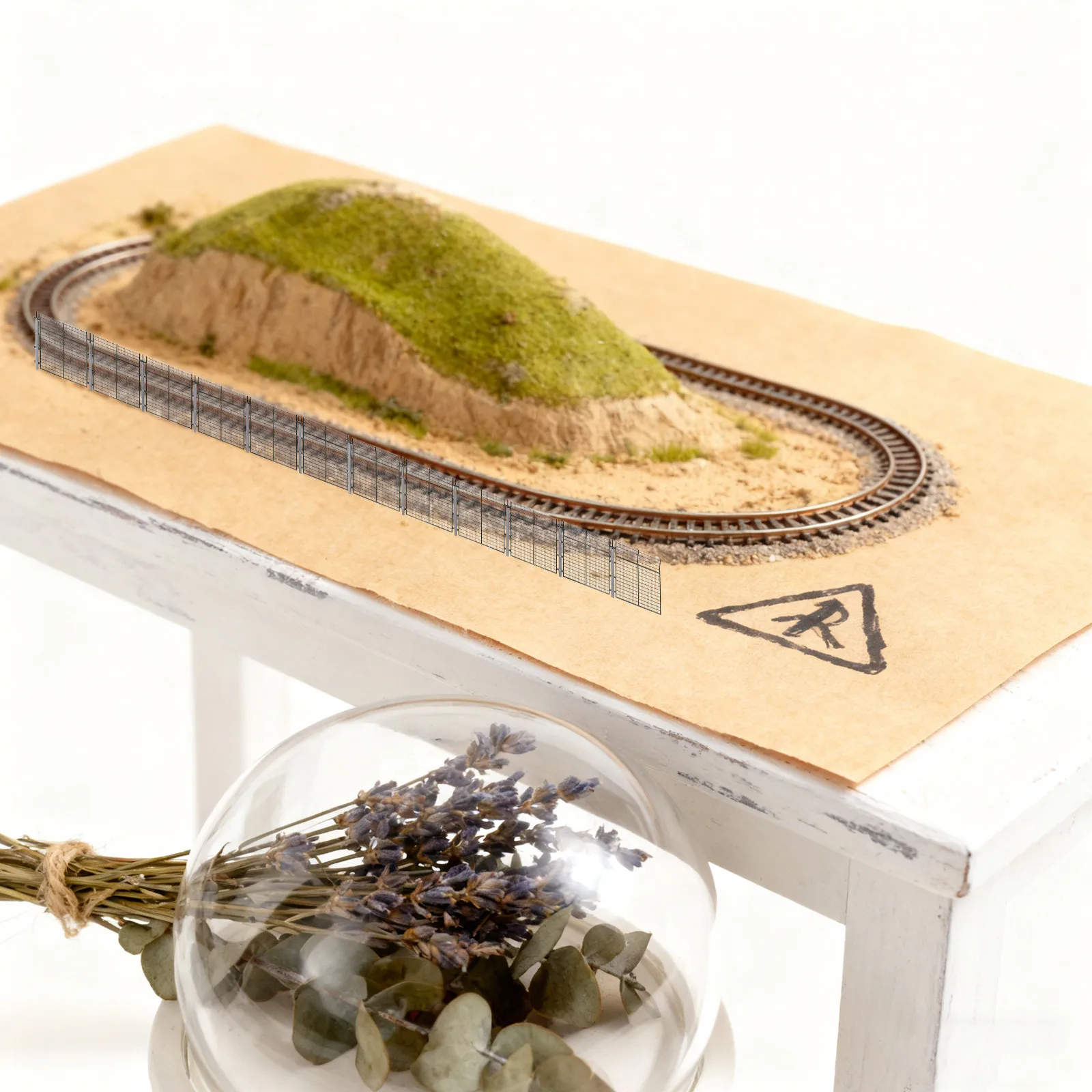 

Ho Scale Miniature Scenery Fence for Railroad Diorama Christmas Village Sand Tray Layout Elegant Lifelike Metal Train Scenery