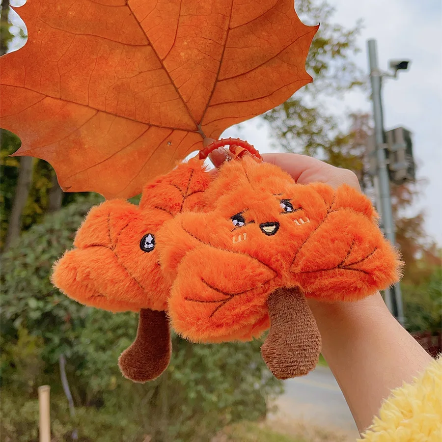 Original Cute Maple Leaf Doll Plush Toy Creative Simulation Soft Plush Stuffed Maple Leaf Bag Funny Pendant Gift Plush Keychains
