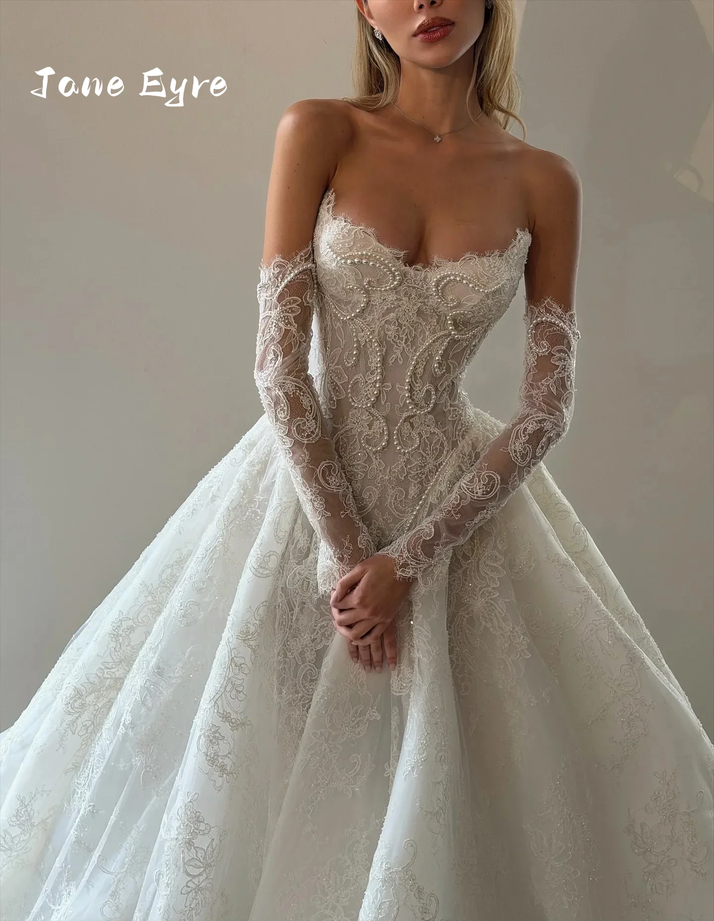 

Индивидуальное свадебное платье с блестящими бусинами и кружевом, фасон А-силуэт, роскошное, с вырезом «сердечко», для невесты