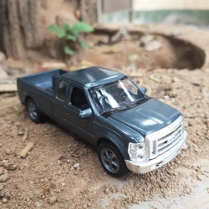 1/43 Nuovo Arrivo Prezzo Speciale Pressofuso In Metallo Americano F-250 Pickup Truck Modello Collezione di Mobili Display Giocattoli Per I Bambini