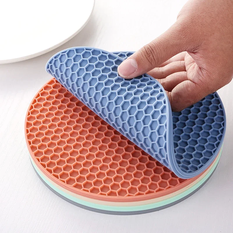 Soporte de silicona para ollas, tapete para patatas, abridor de tarros, soporte para cuchara y pelador de ajo, almohadillas antideslizantes, flexibles y duraderas para lavavajillas, resistentes al calor