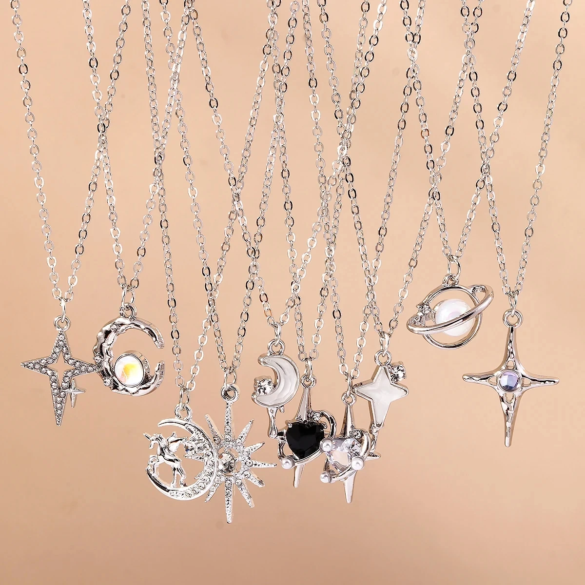 Funkelnde silberne Farbe Y2K Kristall Sonne Mond Halsketten für Frauen Stern Anhänger Halskette Kette Mädchen Schmuck Geschenke