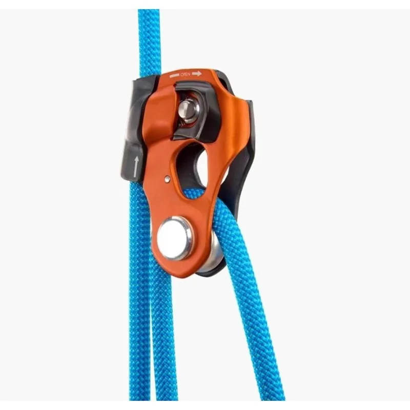 Hand lift with pulley Rope grabber Multifunctional rope grabber with integrated pulley Hand lift