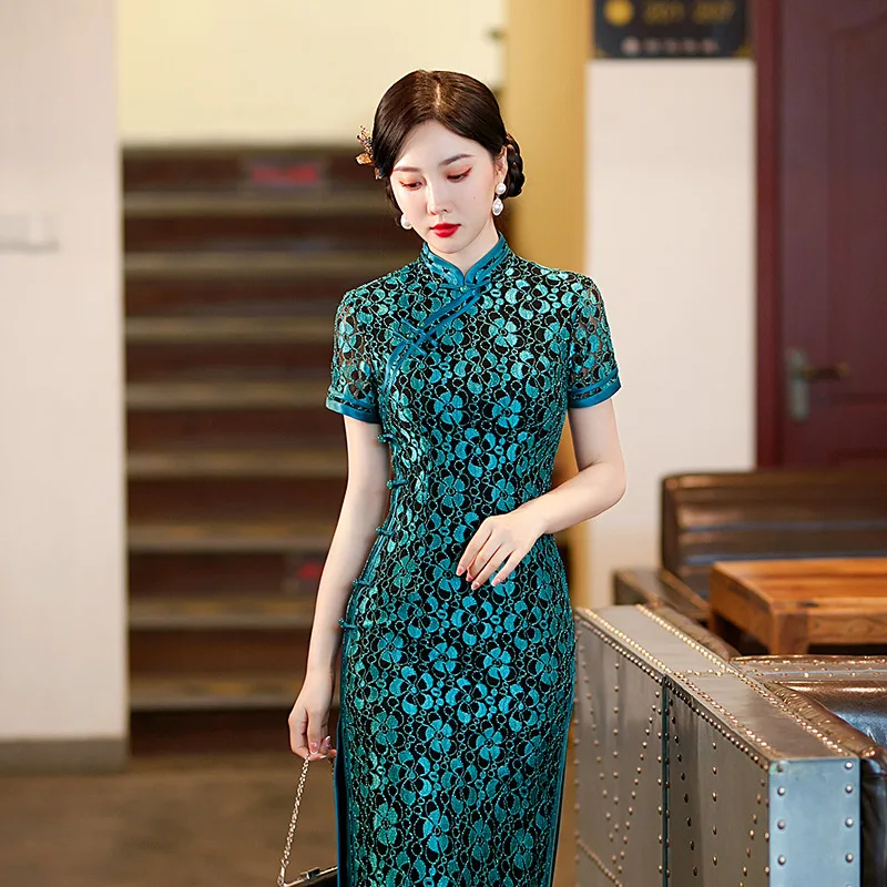 2024 Green Sexy Lace Hollow Cheongsam Short-sleeved Stand-up Collar Chinese Traditional Evening Qipao Dress Tang Suit for Women