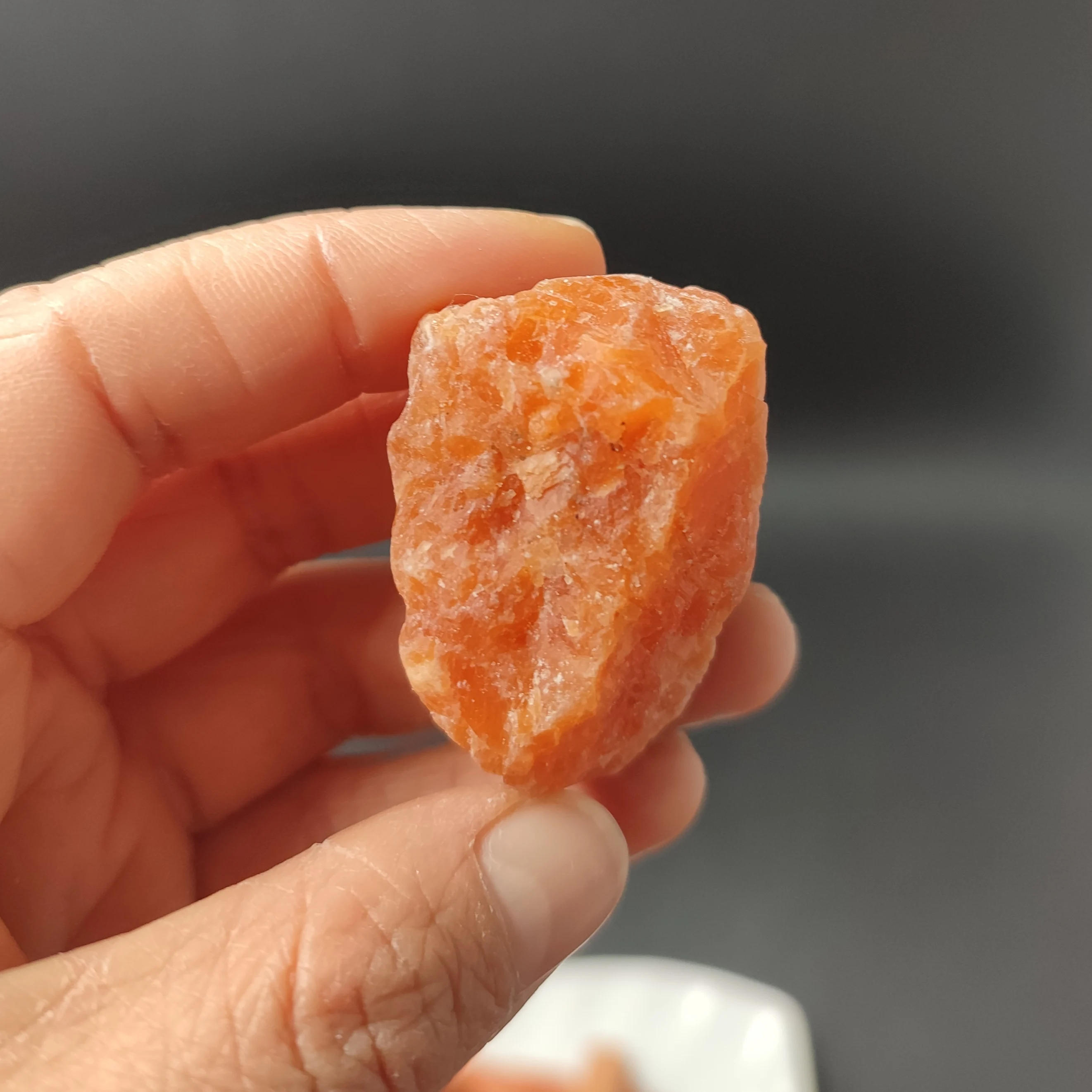 1pc Natural Sunstone Raw Stone Rough Quartz Crystal Energy Mineral Specimen Home Decoration Ornaments 2-4cm
