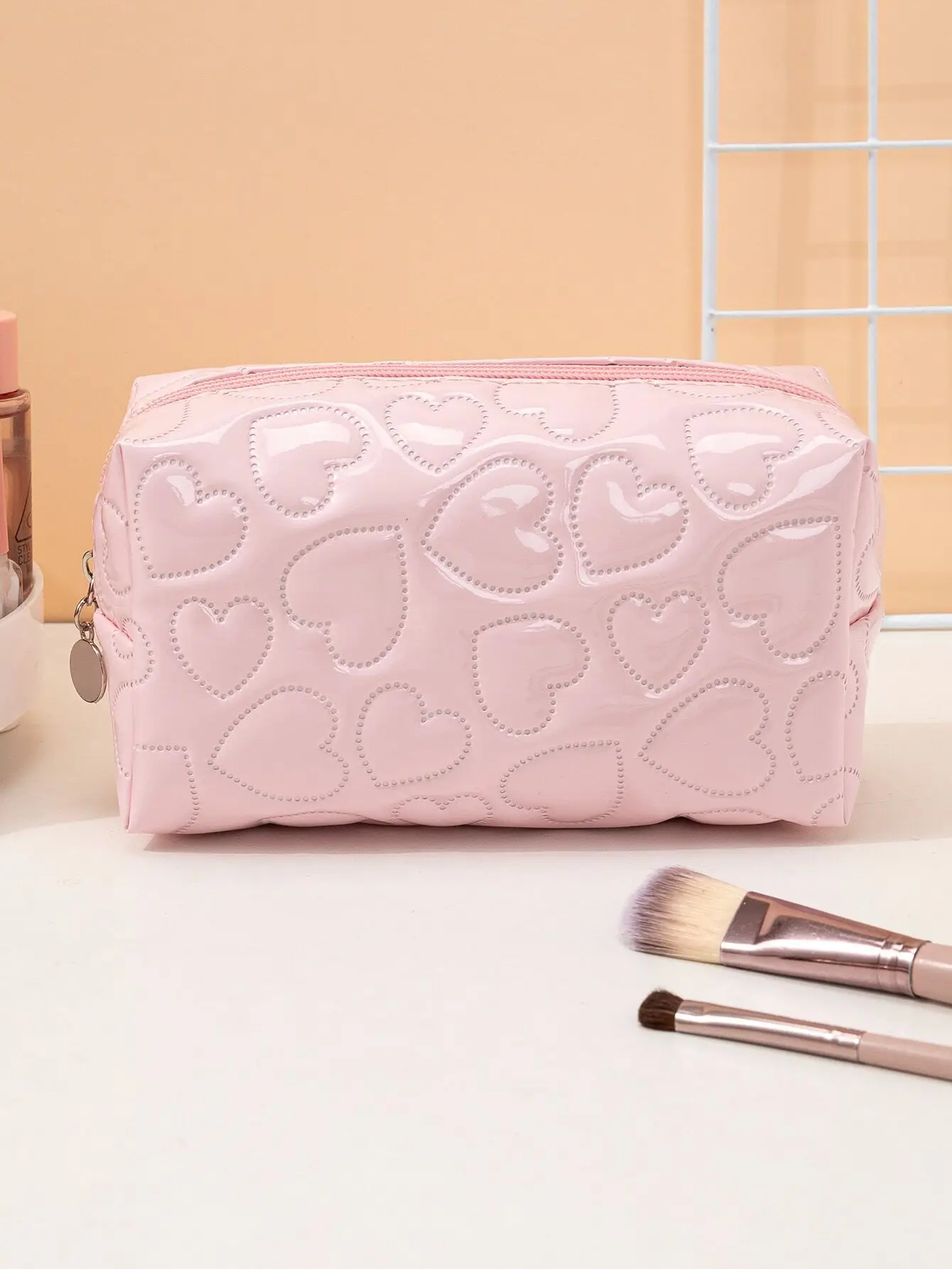

1pc Heart-Shaped Glossy PU Leather Black Makeup Bag,Pouch,Makeup Pouch,Travel Essential