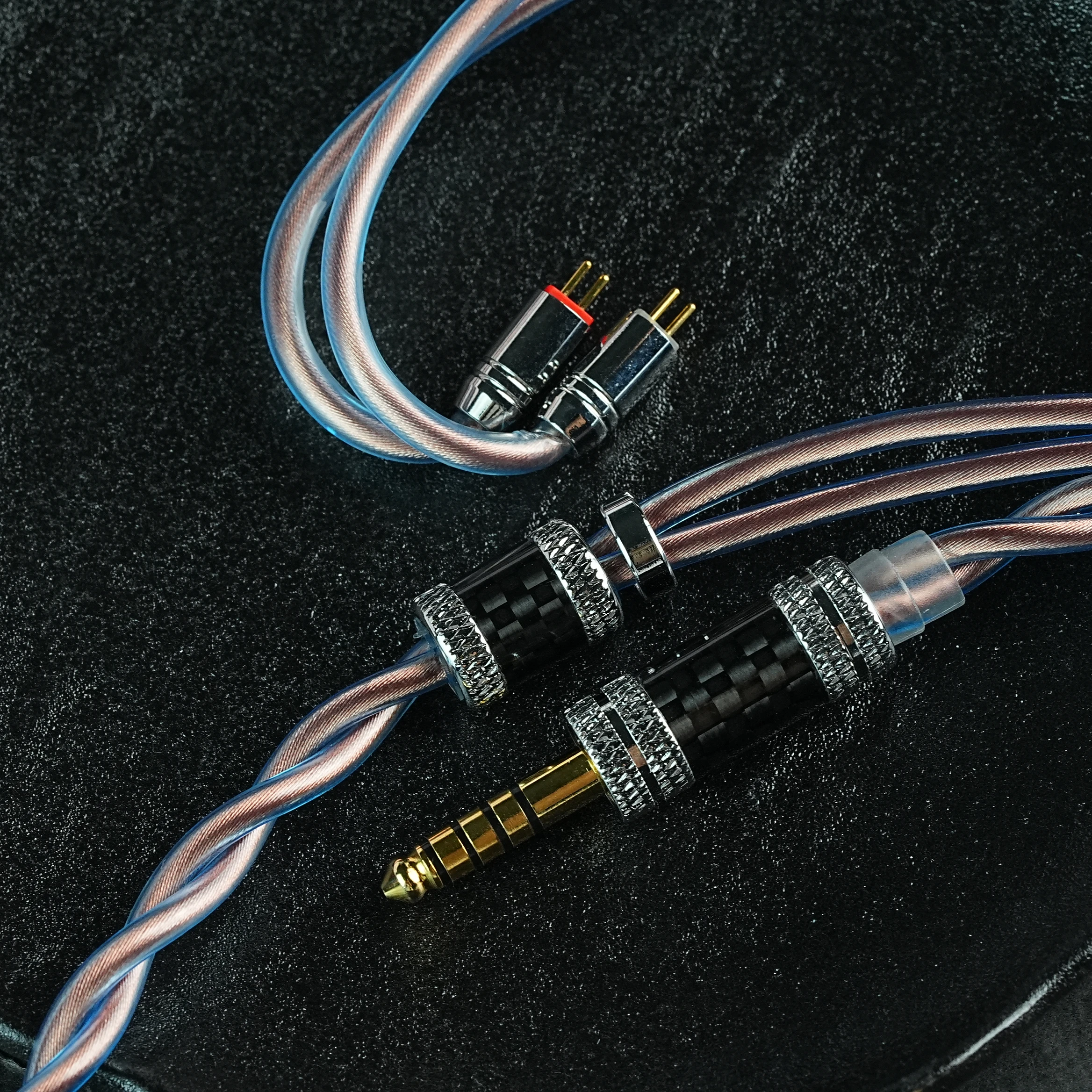 XINHS 2-adriges, gedrehtes, einkristallbesetztes, geflochtenes Kopfhörer-Upgrade-Kabel aus Kupfer, geeignet für SENNHEISER KZ ZSN – Detail 2