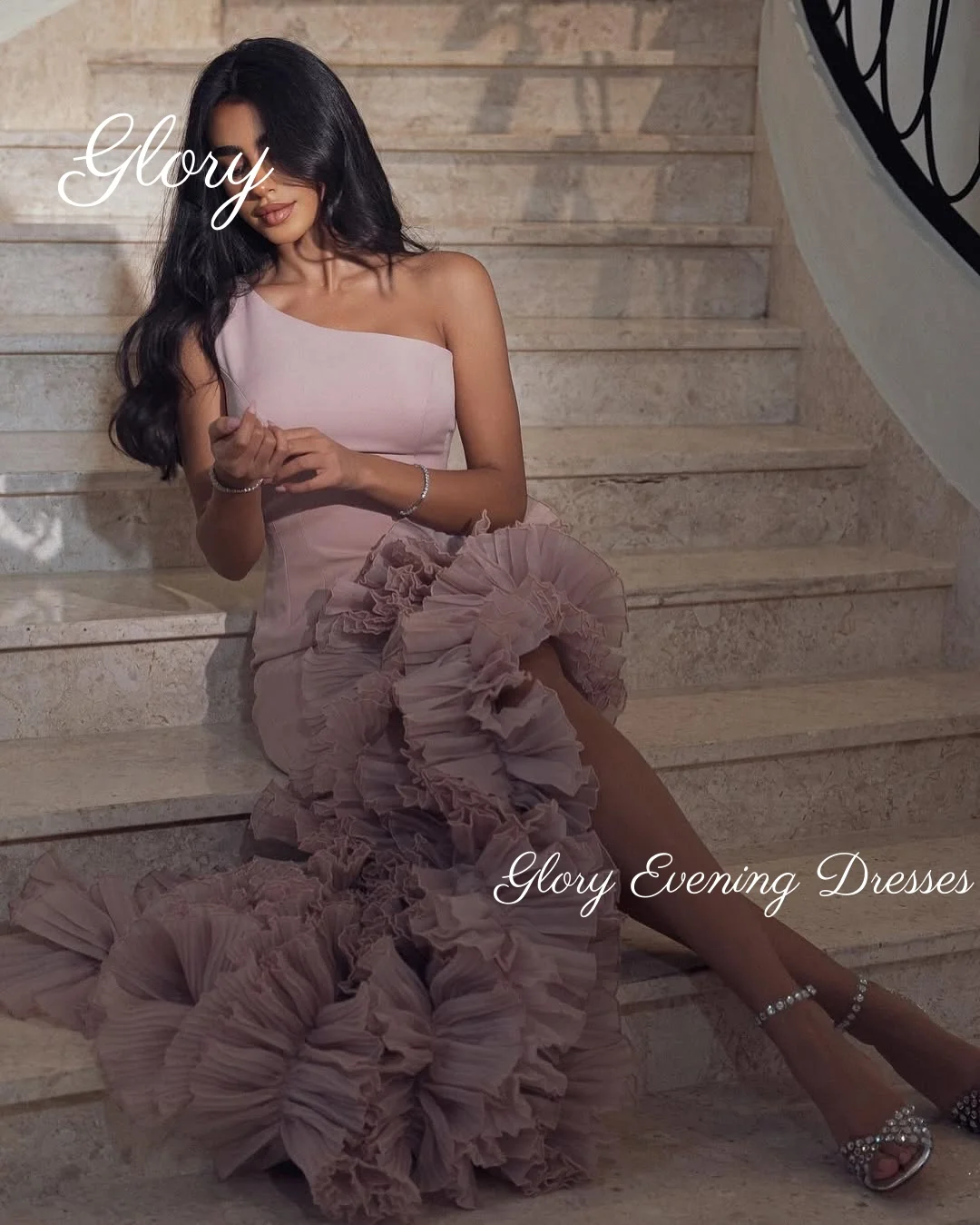 

Elegant Sleeveless Prom Dress Pleated Floor Length Saudi Arabia Evening Party Dresses One Shoulder Strapless Wedding Party Dress