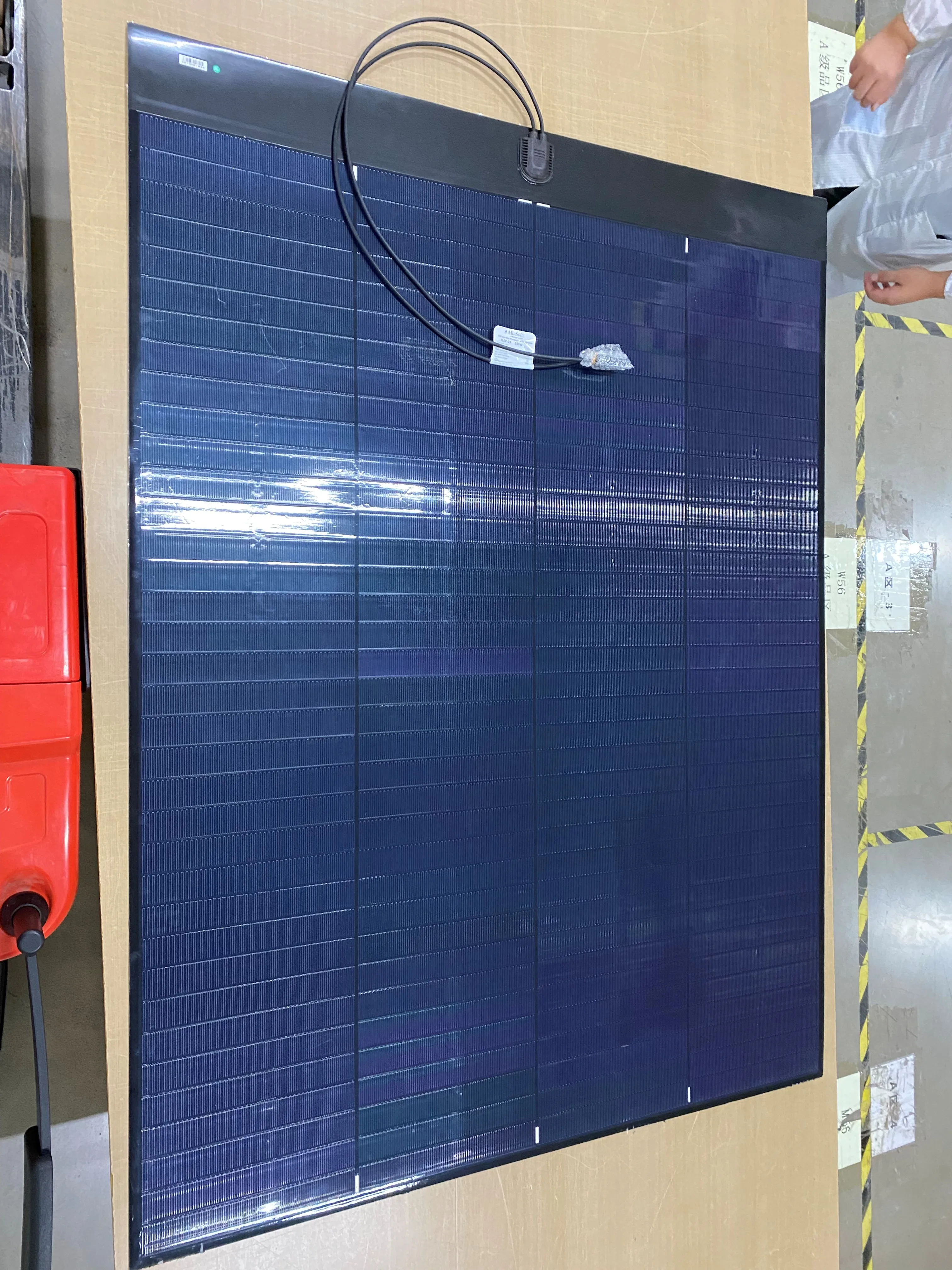 510W CIGS Thin Film Solar Panel, Flexible Bendable Off Grid Photovoltaic Module Outdoor Power Generation