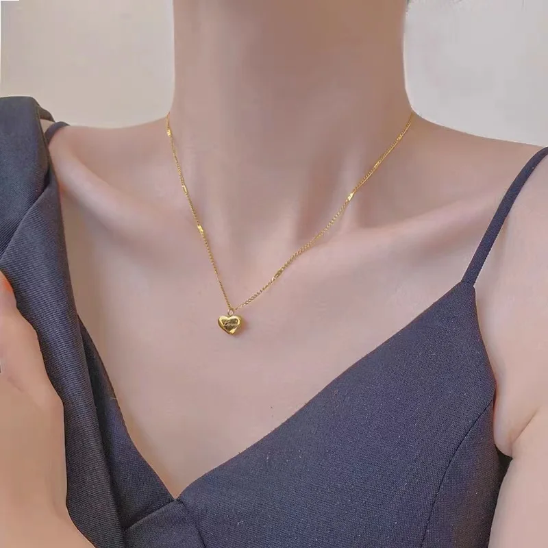 Fashion Gold-Color Necklace Women Peach Heart Engraved Love Collarbone Chain Holiday Simple Jewelry Gifts Accessory Wholesale