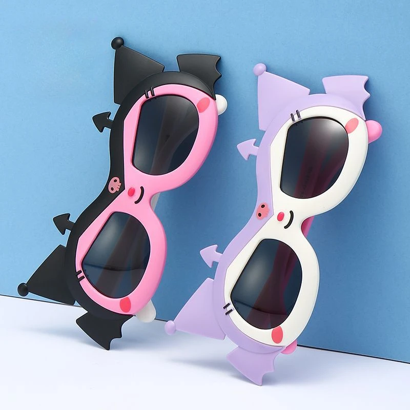 

2024 Sanrio Kuromi Sunglasses Plastic Action Toys Figure Anime Kuromi Cartoon Fashion Sunglasses Cute Gifts For kids toys