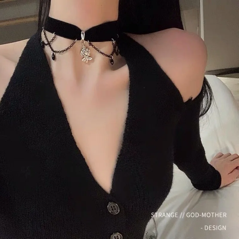 New Black Camellia Necklace Female Lolita Dark Choker Clavicle Chain Abstinence Series Maid Hot Girl Neckband Necklet