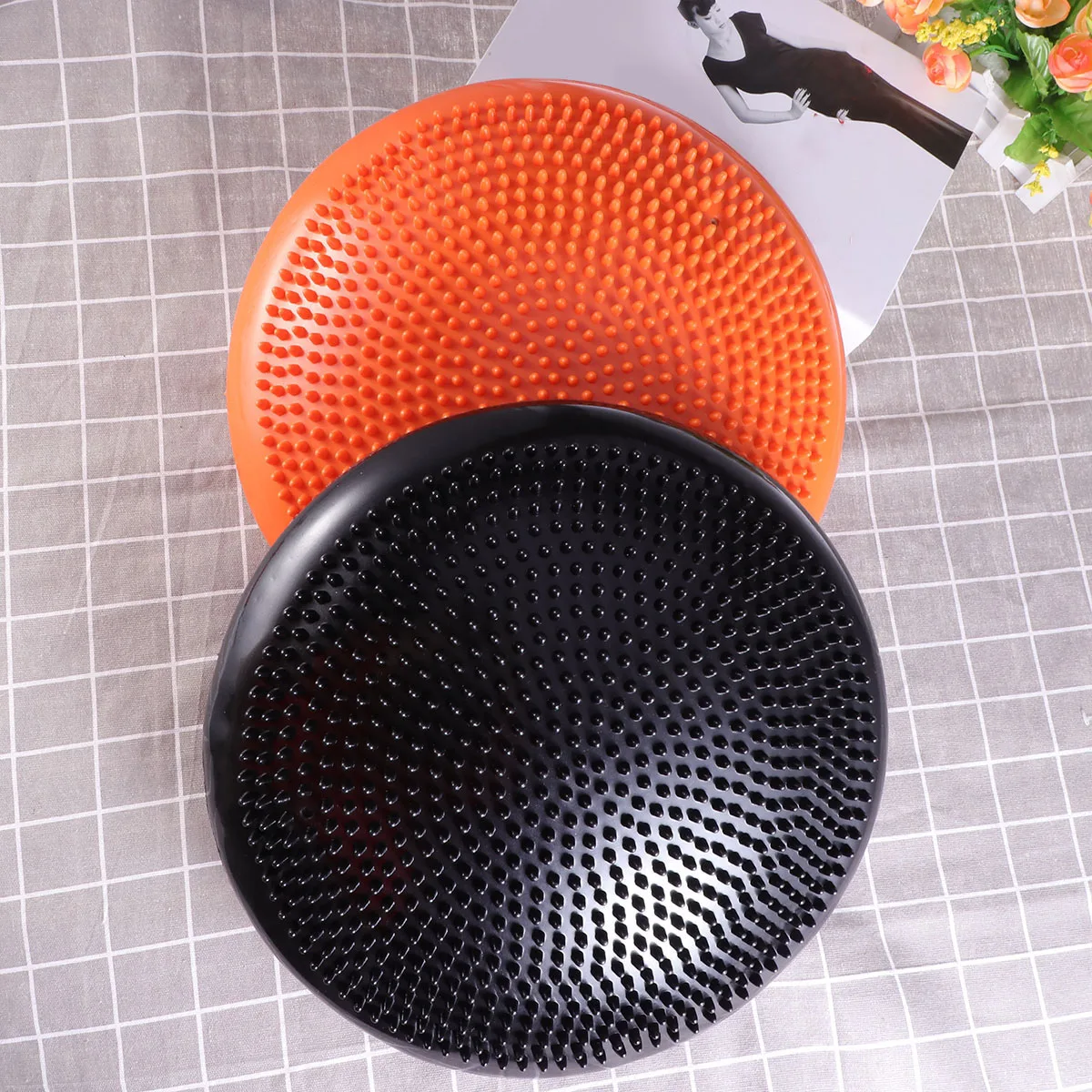 

Inflated Stability Wobble Cushion Balance Disc 13 Inch Diameter Core Strengthening Seat Cushion for Back Pain Relief Air Pump