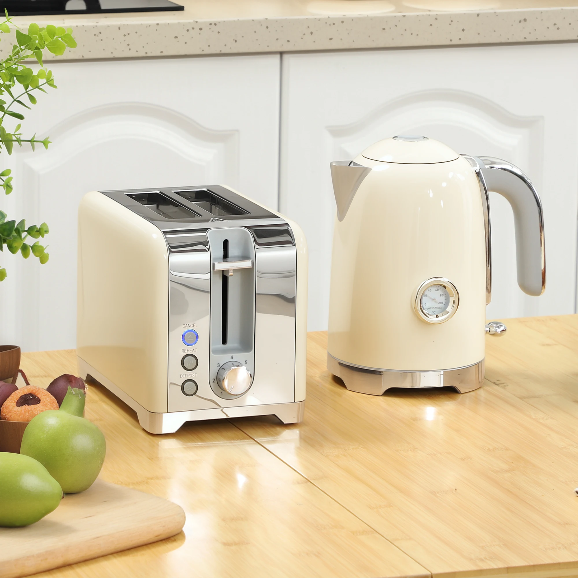 Picture 3: Together kettle and toaster, 2200 W, 2-slice toaster, 7 browning levels, multiple functions