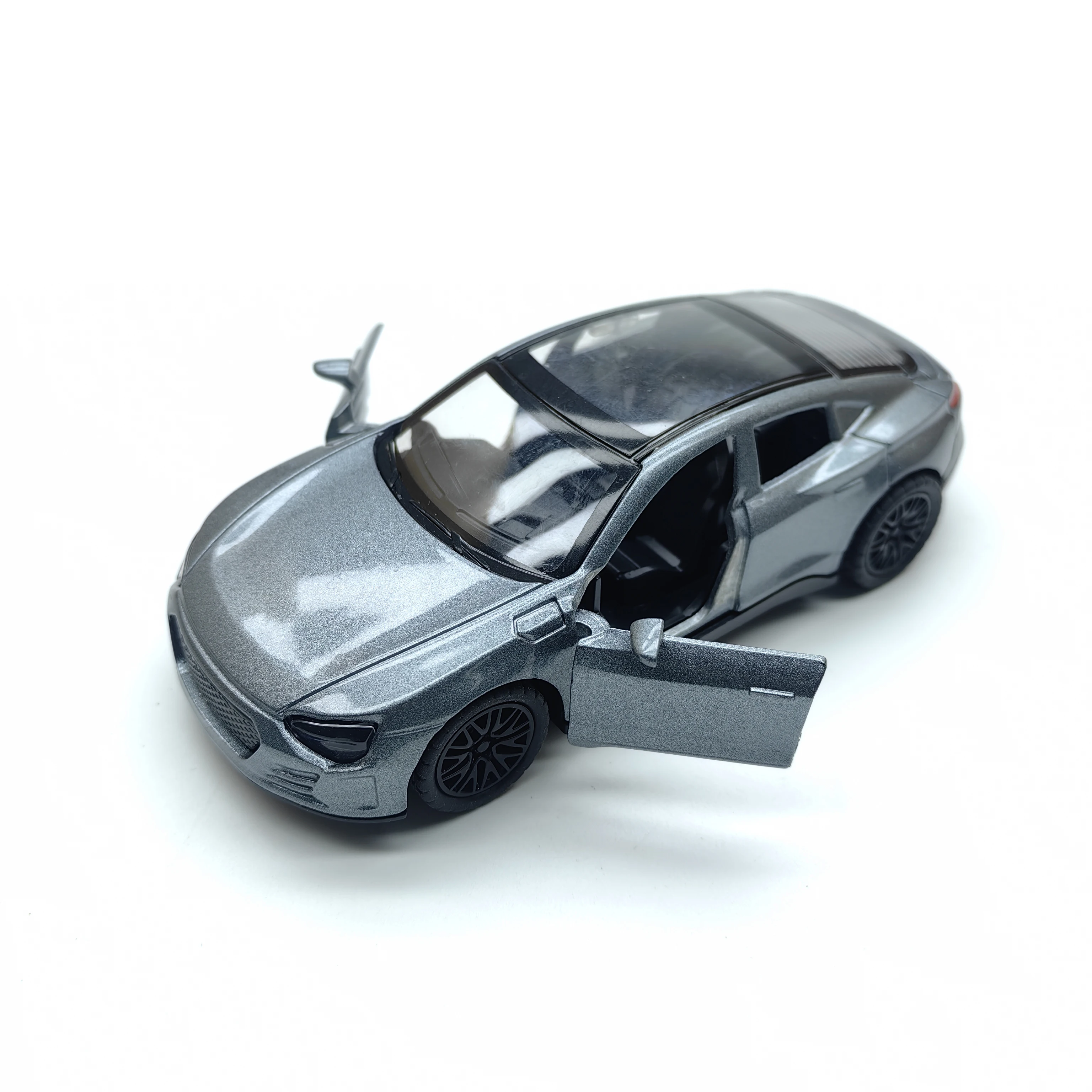 Alloy Miniature Racing Car Model, a Toy Car for Boys. Made of metal, with two openable doors, pull-back function. It can be used