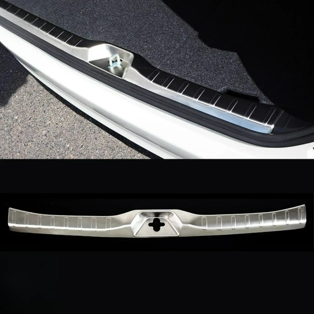 

Car Accessories For Toyota NOAH VOXY 80 Rear Trunk Bumper Protector Guard Trunk Tread Plate Cover Trunk sill 2015-2022 stainless