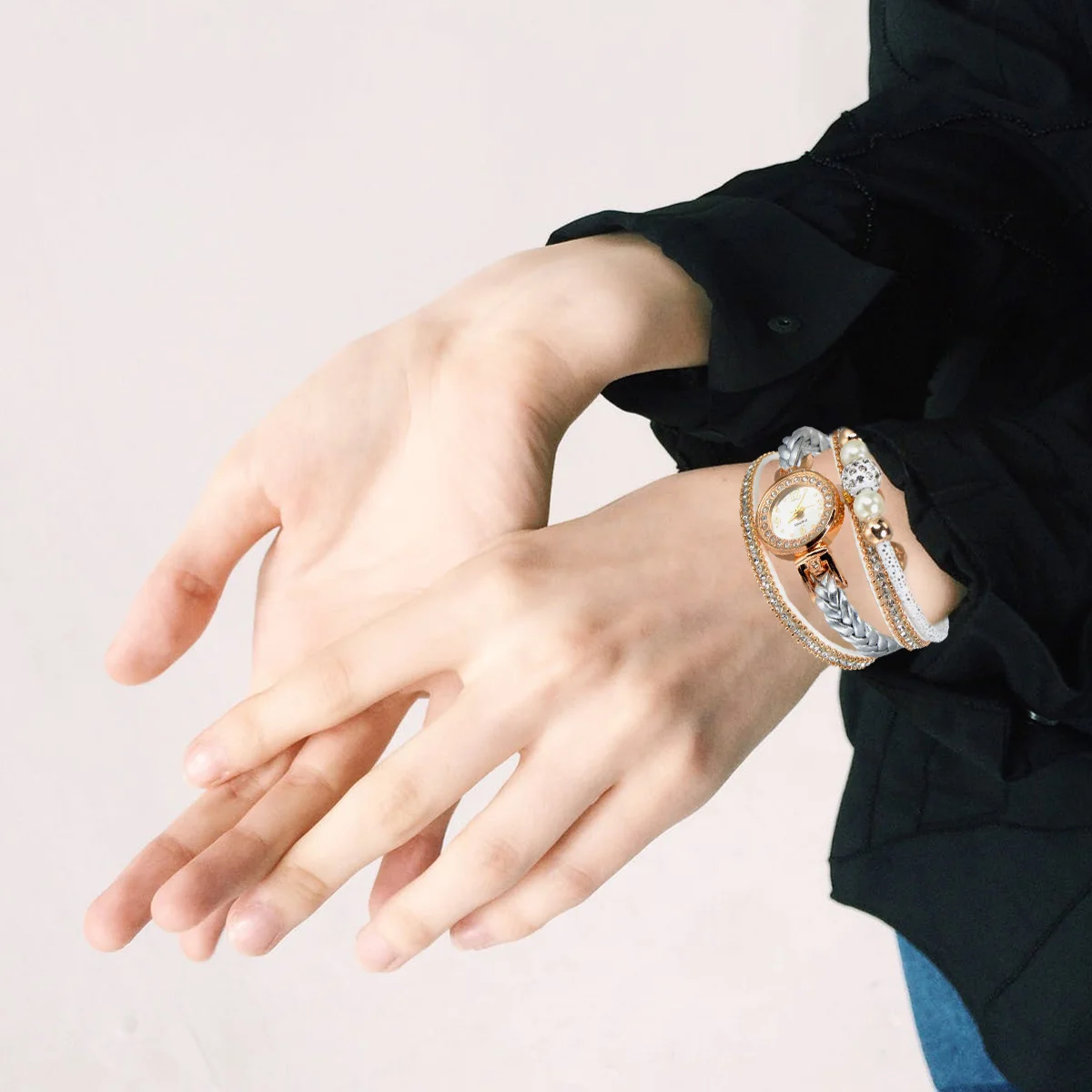 

Holibanna Retro Rhinestone Quartz Wrist Watch for Women White Bracelet Chain Ladies Fashion Waterproof Stopwatch Band