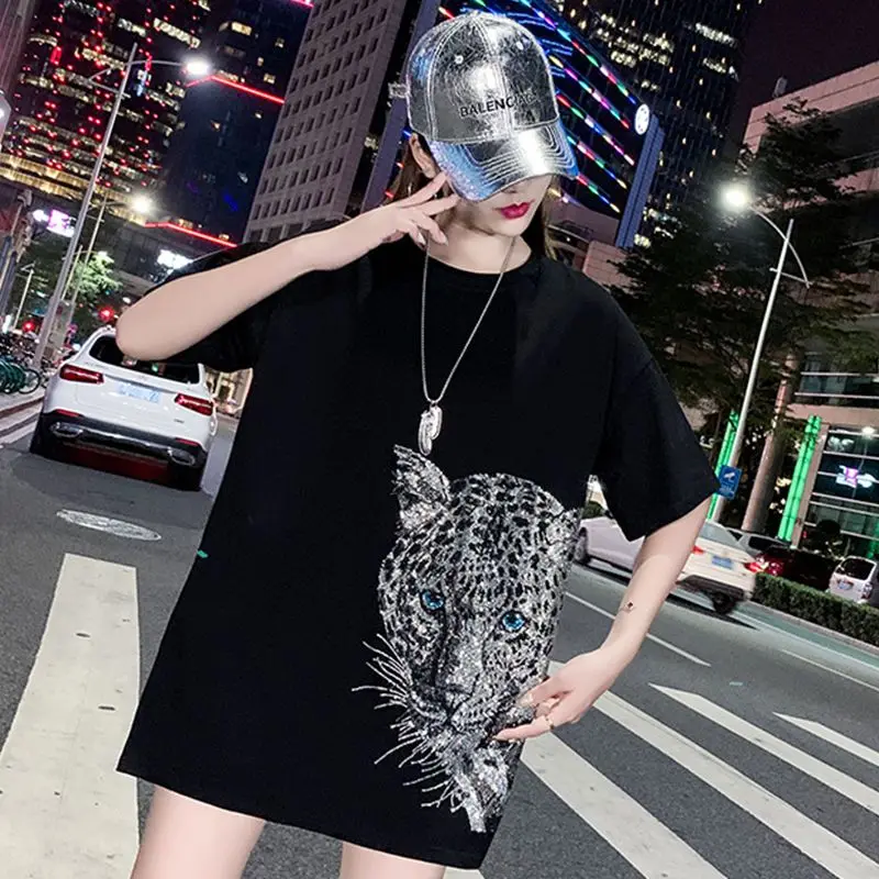 2023 Summer Fashion Trend Round Neck Leopard Print Hot Diamond Casual Loose and Handsome Street Versatile Short Sleeved T-shirt